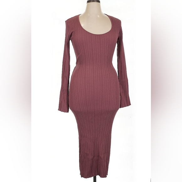 WAYF knit Dress - Picture 1 of 5